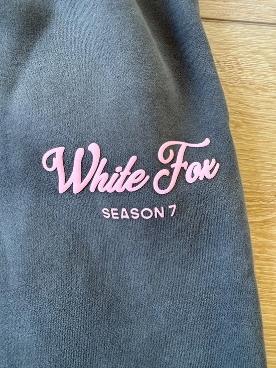 White Fox Women's Season 7 Sweatpants - Picture 3 of 8